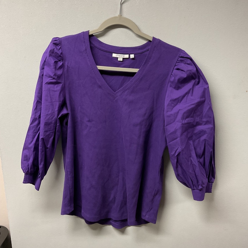 Chico's Mixed‎ Media Puff Sleeve Top Womens 1 M Purple Ribbed V-Neck 3/4 Sleeve - Picture 2 of 4